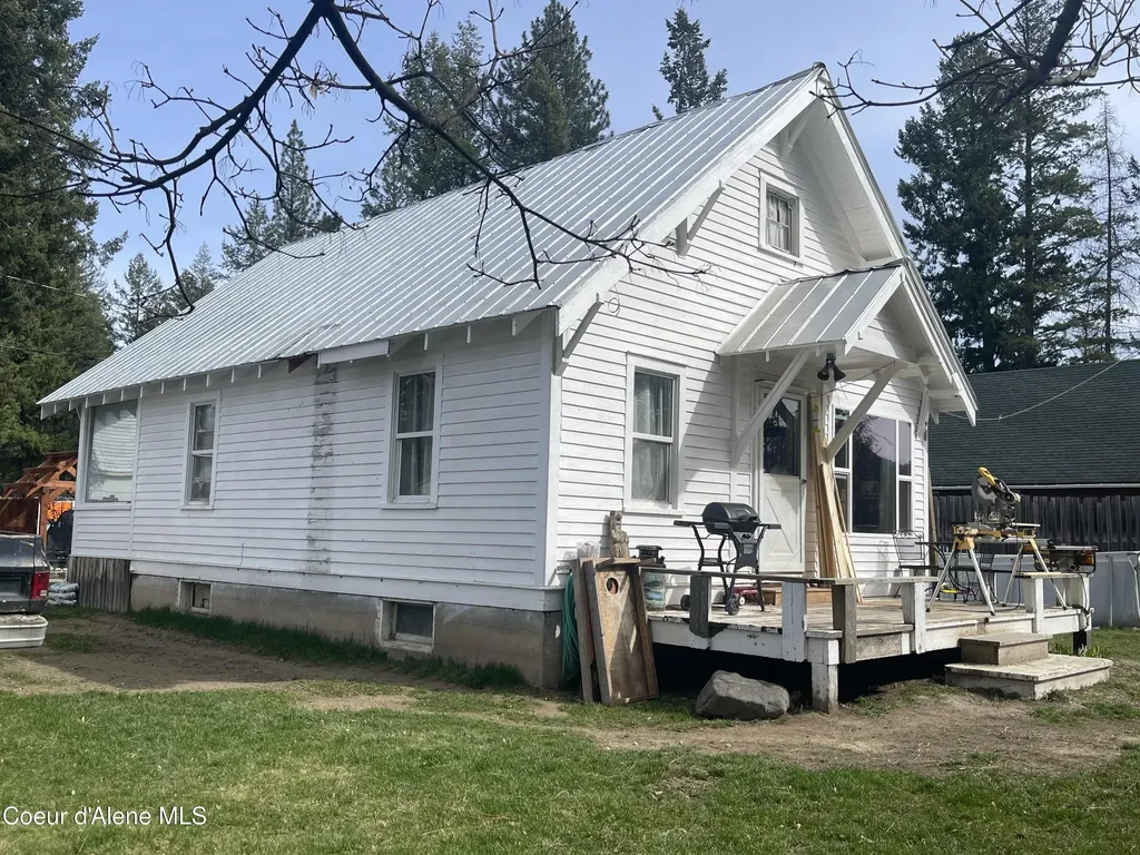 131 Electric Avenue Moyie Springs ID 83845