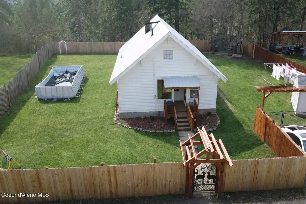 131 Electric Avenue Moyie Springs ID 83845