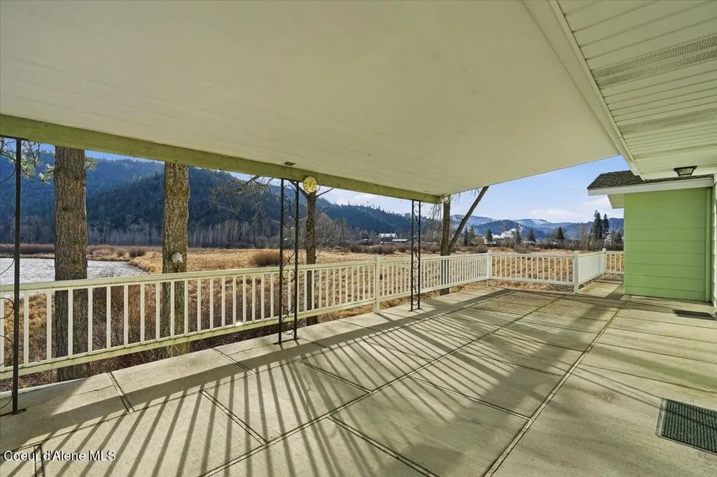 2035 St Joe River Road St. Maries ID 83861