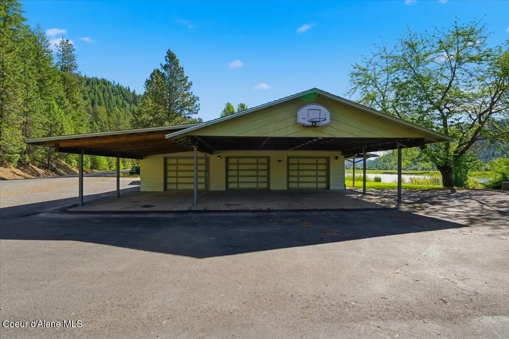 2035 St Joe River Road St. Maries ID 83861