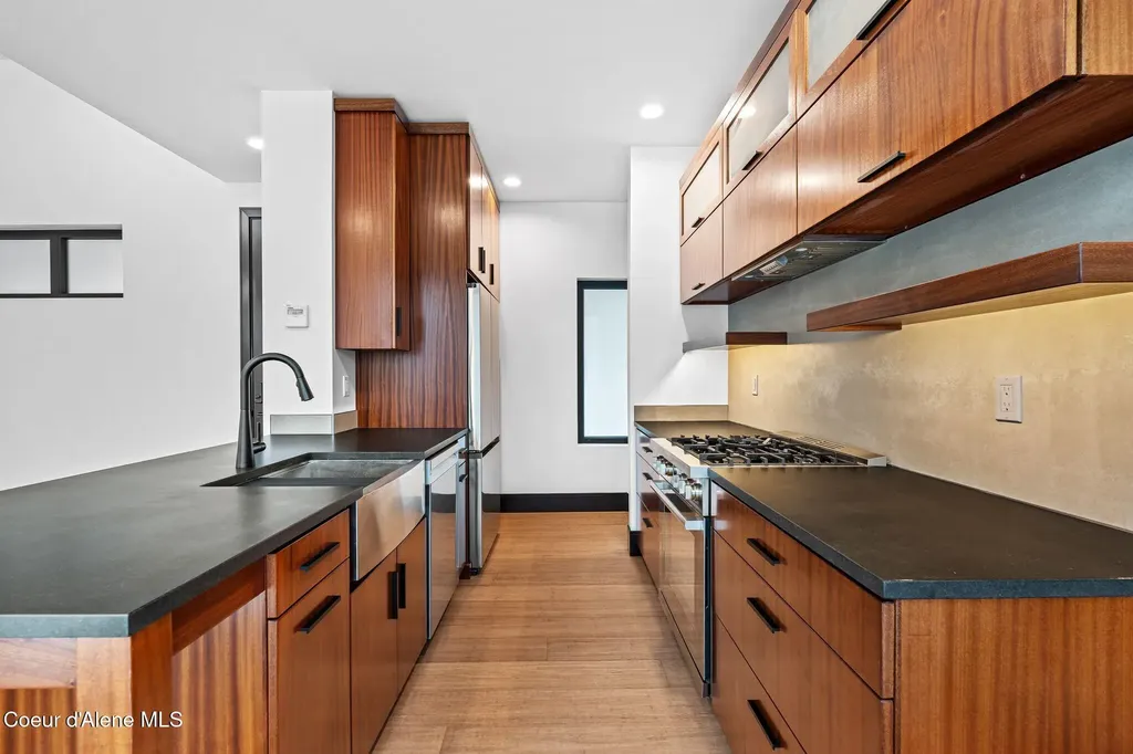 1808 Garfield Bay Road Sagle ID 83860