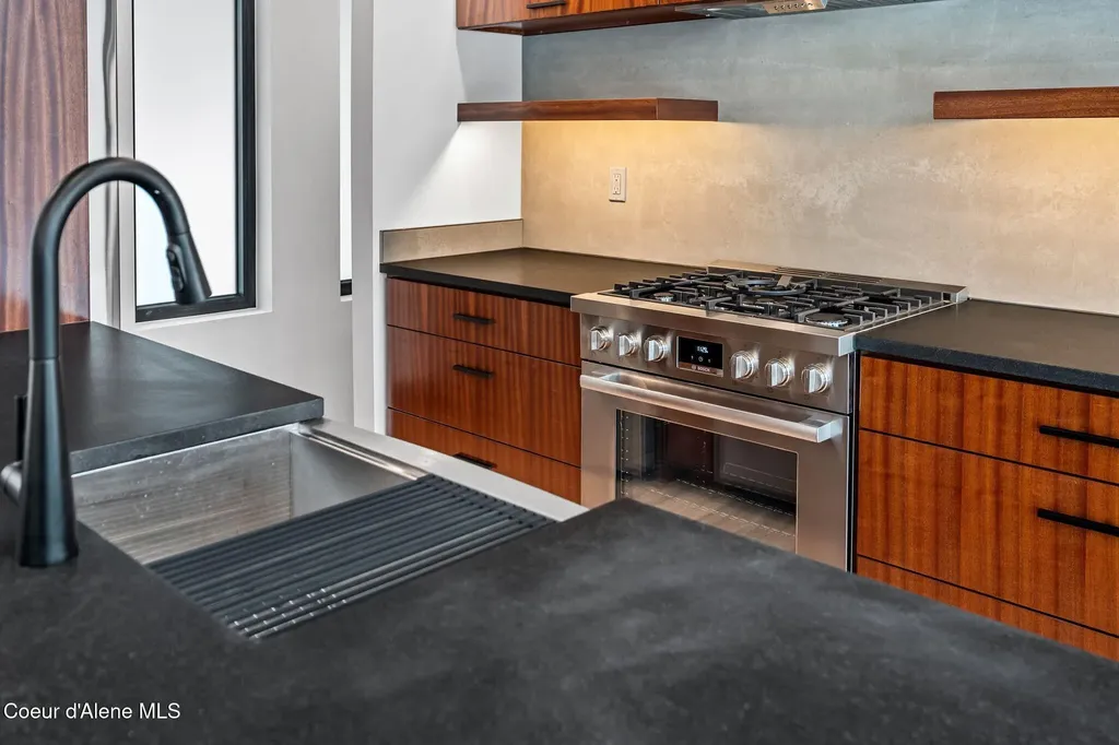 1808 Garfield Bay Road Sagle ID 83860