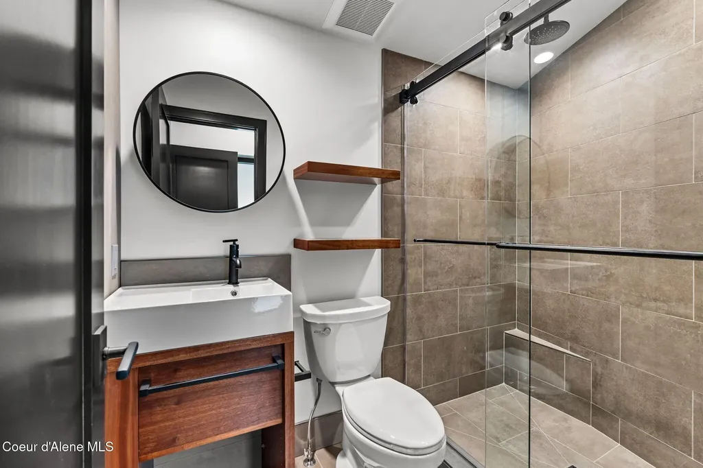 1808 Garfield Bay Road Sagle ID 83860