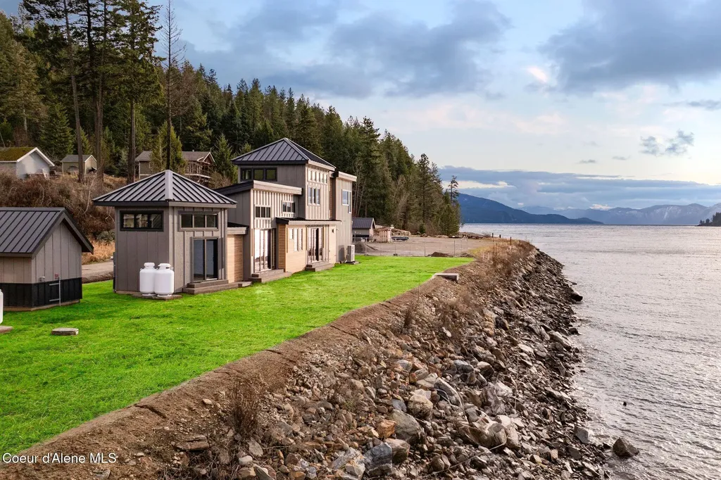 1808 Garfield Bay Road Sagle ID 83860