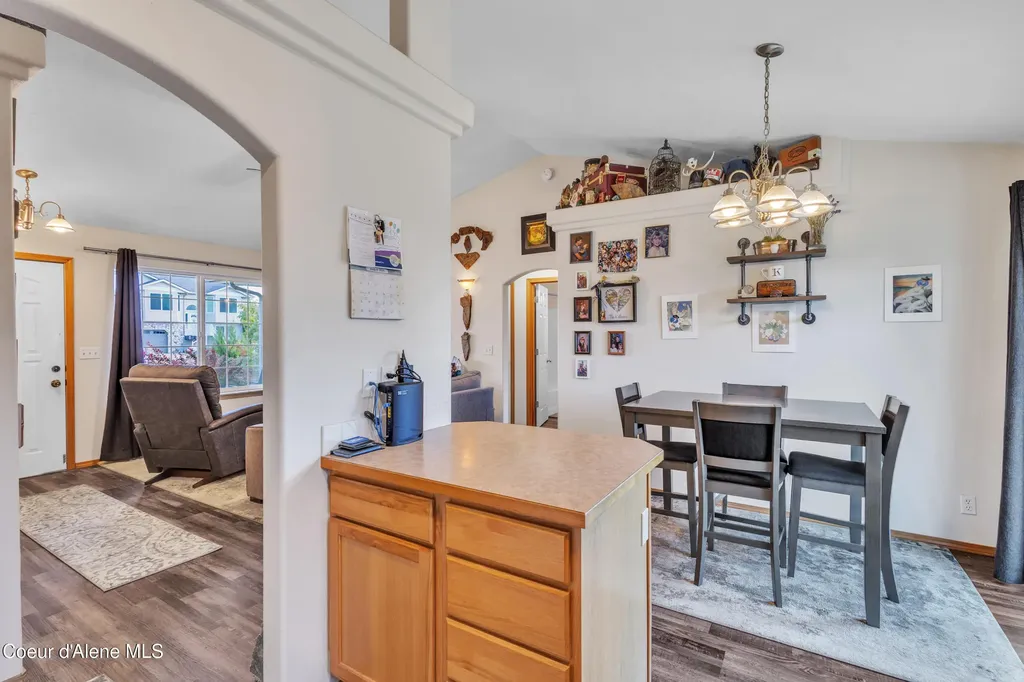 8849 N Torrey Lane Hayden ID 83835