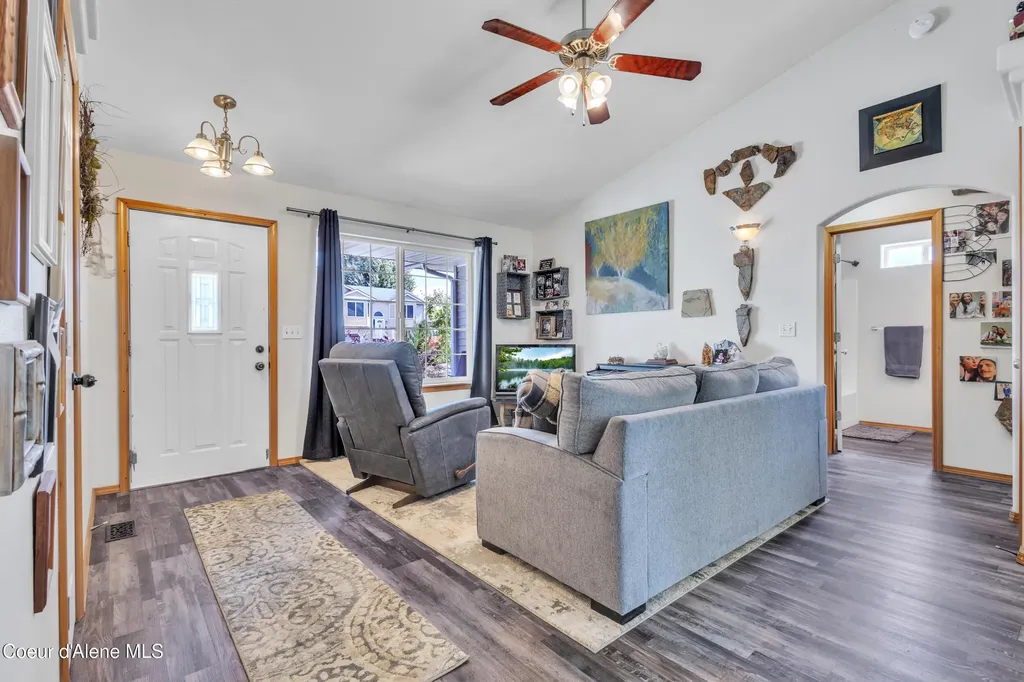 8849 N Torrey Lane Hayden ID 83835