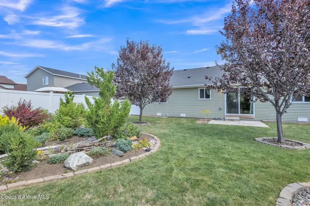 8849 N Torrey Lane Hayden ID 83835