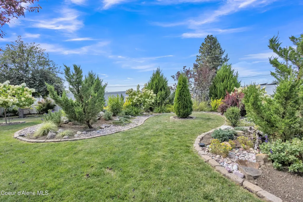 8849 N Torrey Lane Hayden ID 83835