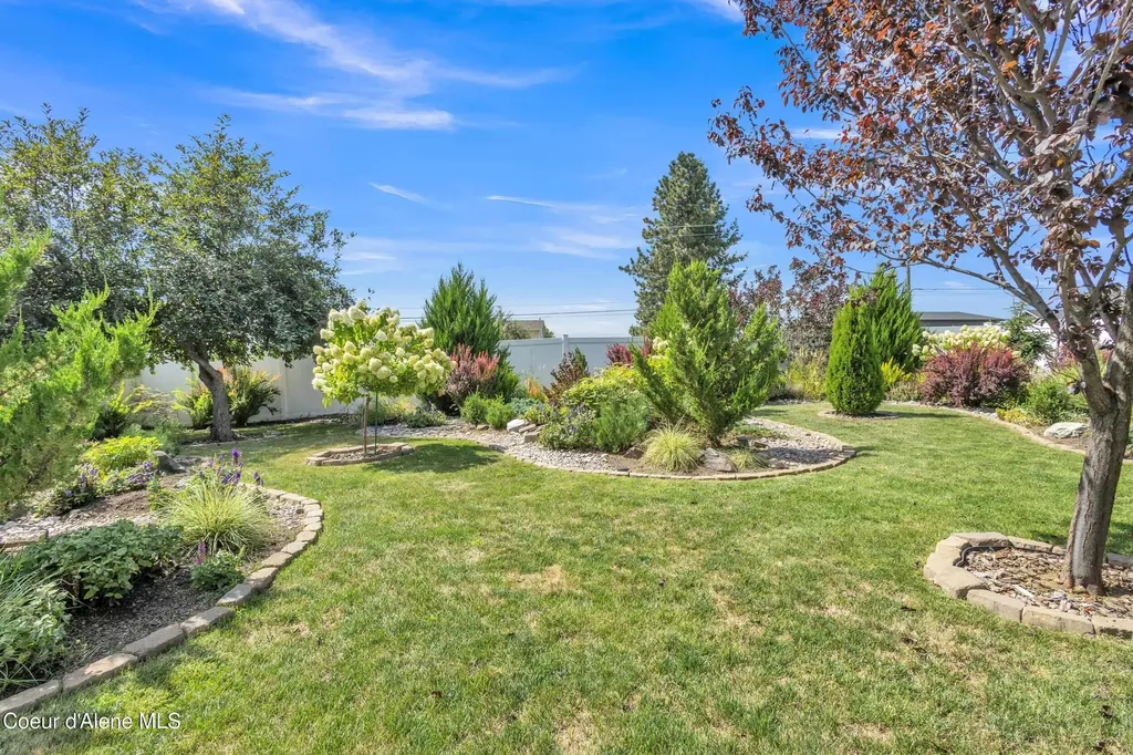 8849 N Torrey Lane Hayden ID 83835
