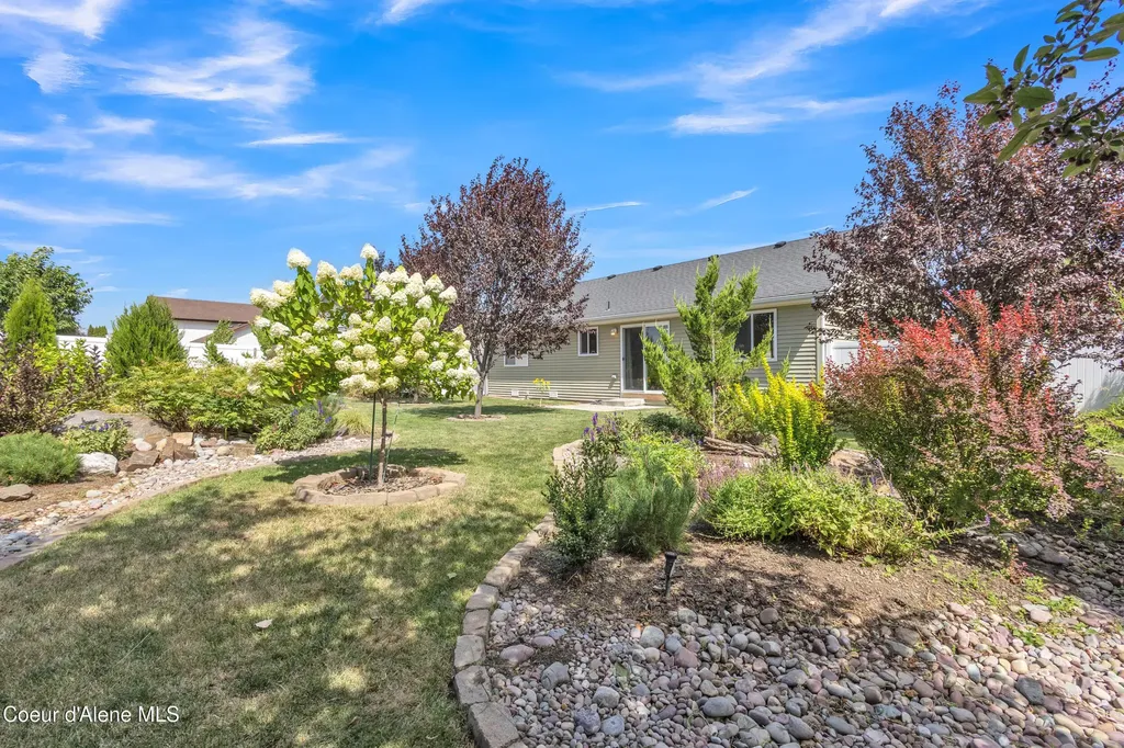 8849 N Torrey Lane Hayden ID 83835