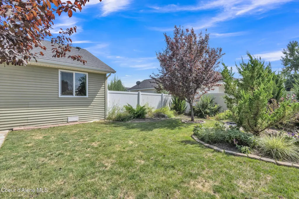 8849 N Torrey Lane Hayden ID 83835