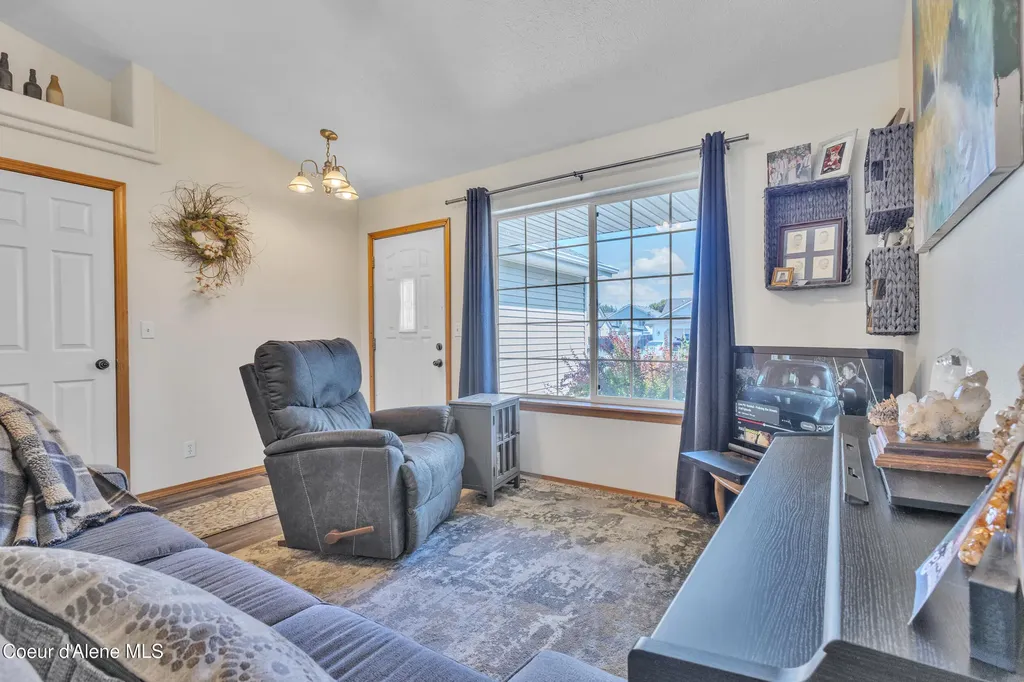 8849 N Torrey Lane Hayden ID 83835