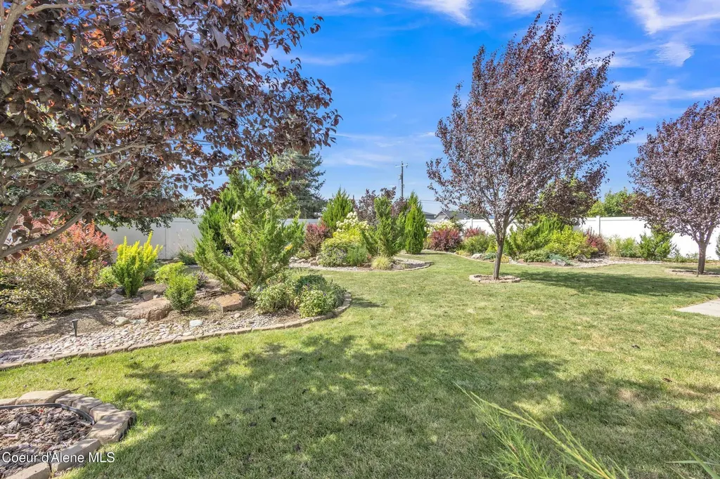 8849 N Torrey Lane Hayden ID 83835