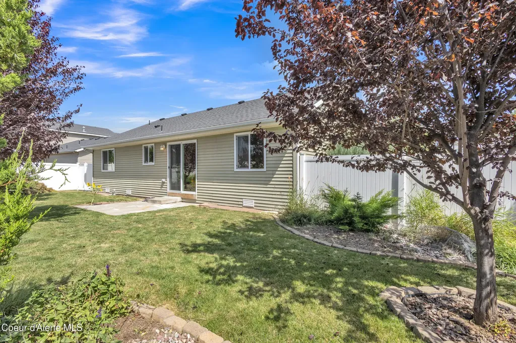 8849 N Torrey Lane Hayden ID 83835