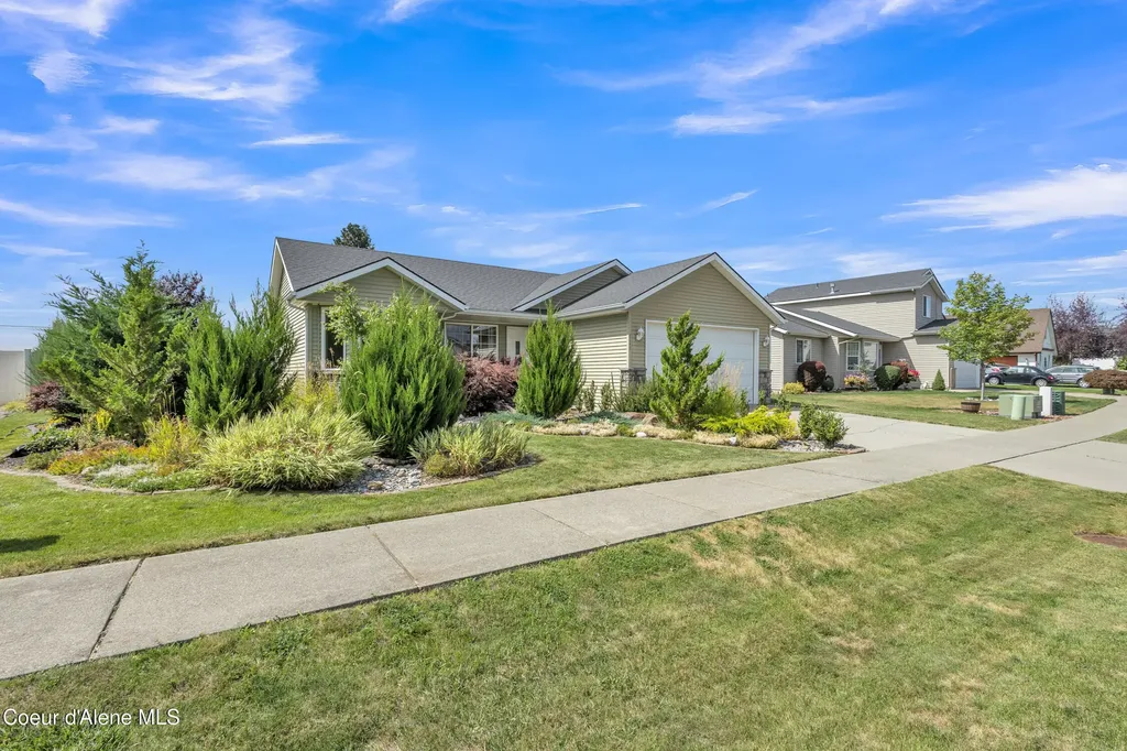 8849 N Torrey Lane Hayden ID 83835