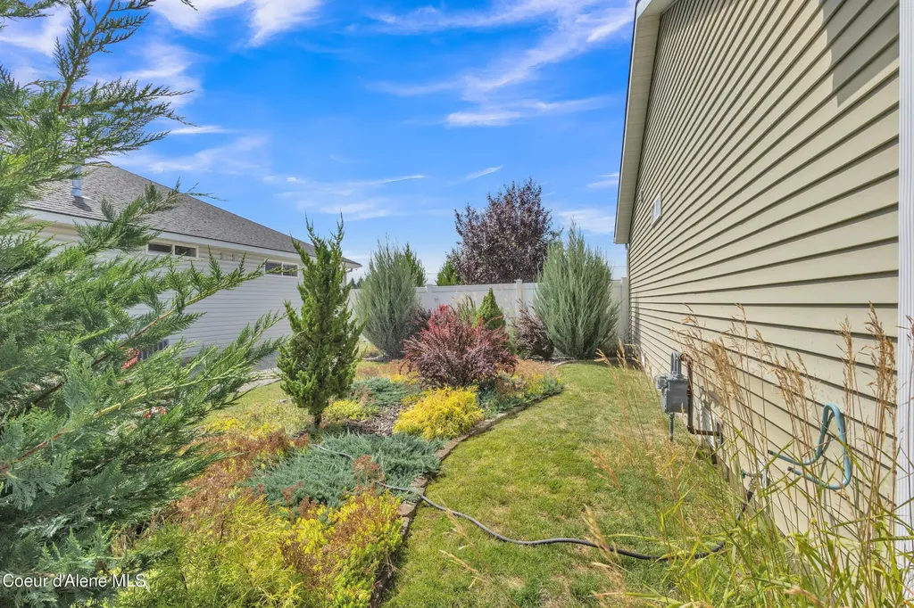 8849 N Torrey Lane Hayden ID 83835