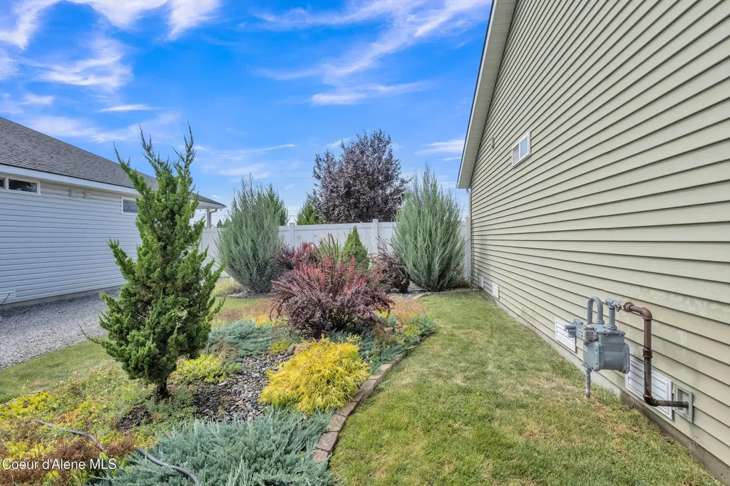 8849 N Torrey Lane Hayden ID 83835