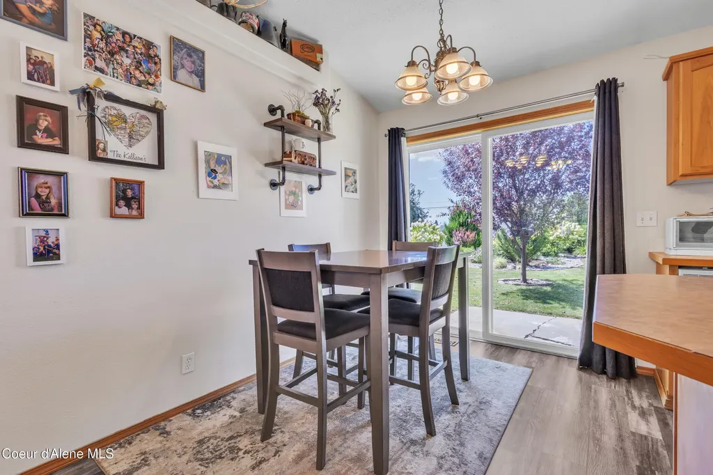 8849 N Torrey Lane Hayden ID 83835