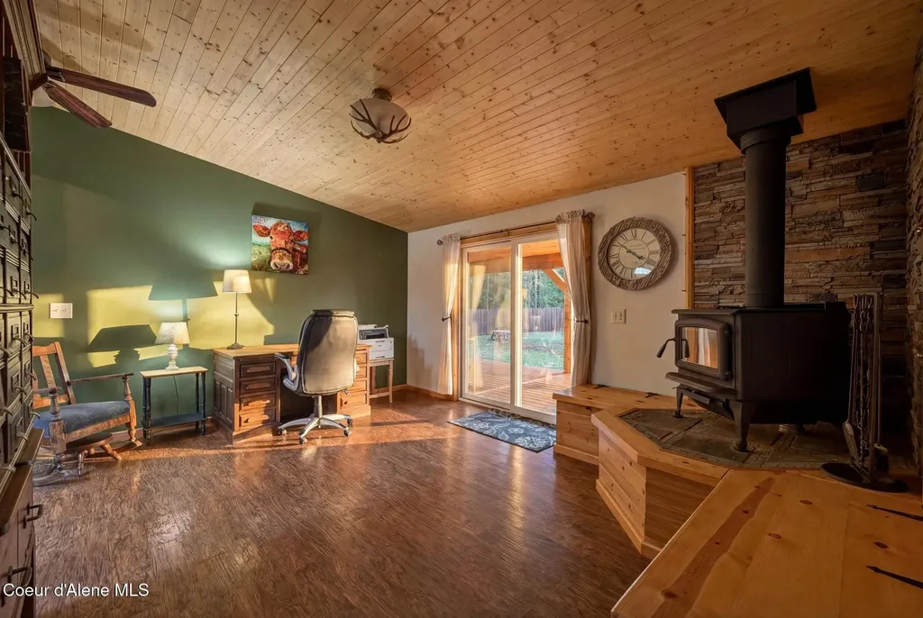415 Hummingbird Drive Sandpoint ID 83864