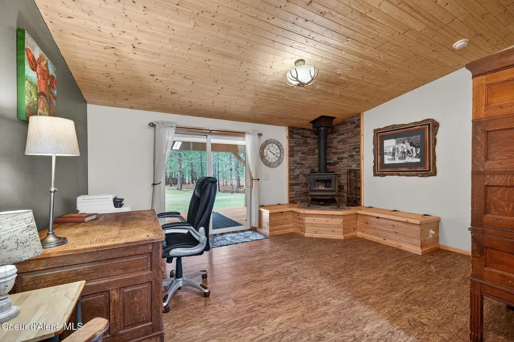 415 Hummingbird Drive Sandpoint ID 83864