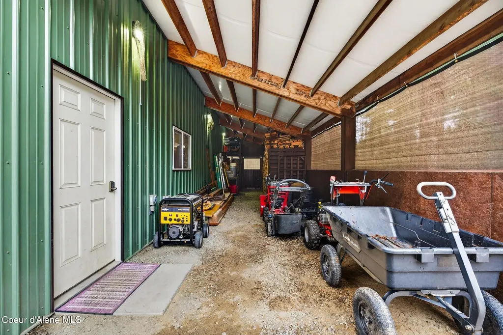 415 Hummingbird Drive Sandpoint ID 83864