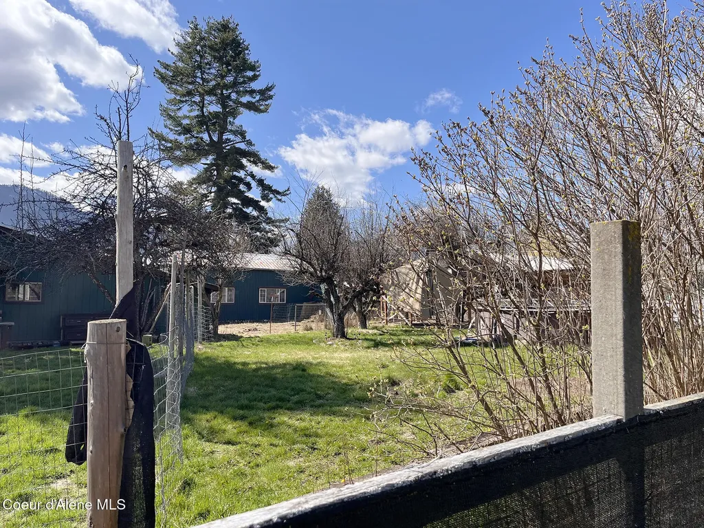 109 W 6th Avenue Clark Fork ID 83811