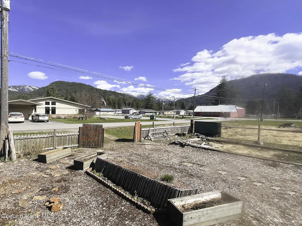 109 W 6th Avenue Clark Fork ID 83811