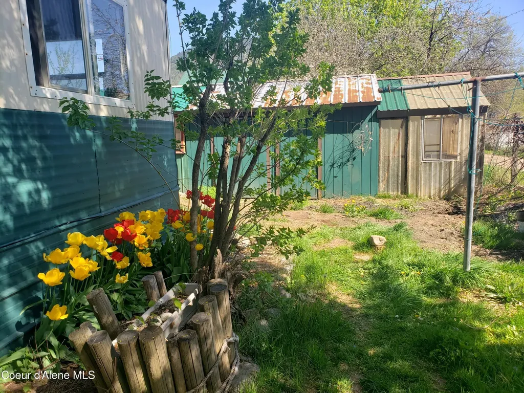 109 W 6th Avenue Clark Fork ID 83811