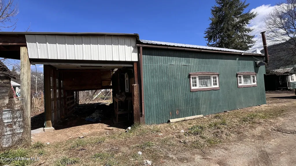109 W 6th Avenue Clark Fork ID 83811