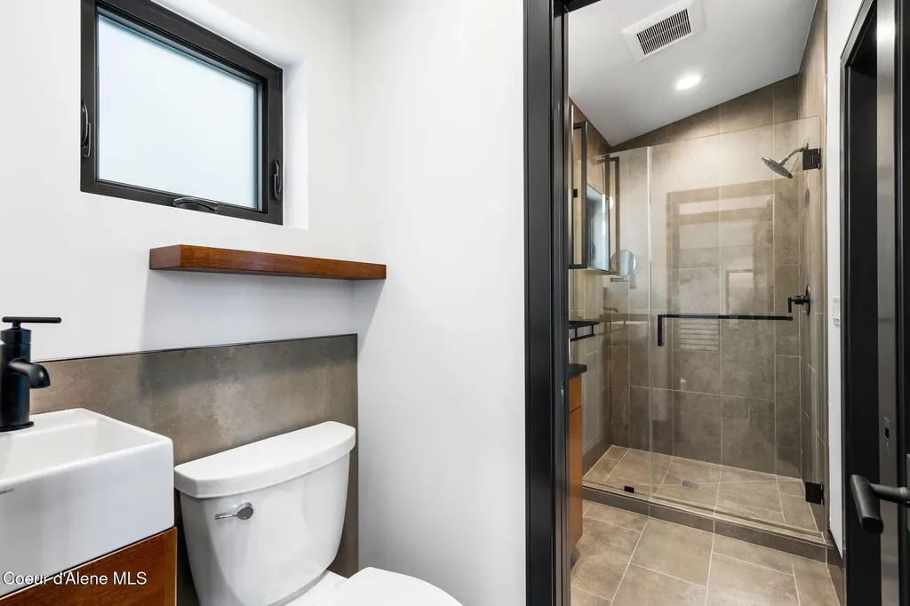 1770 Garfield Bay Road Sagle ID 83860