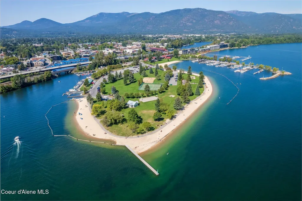 1770 Garfield Bay Road Sagle ID 83860