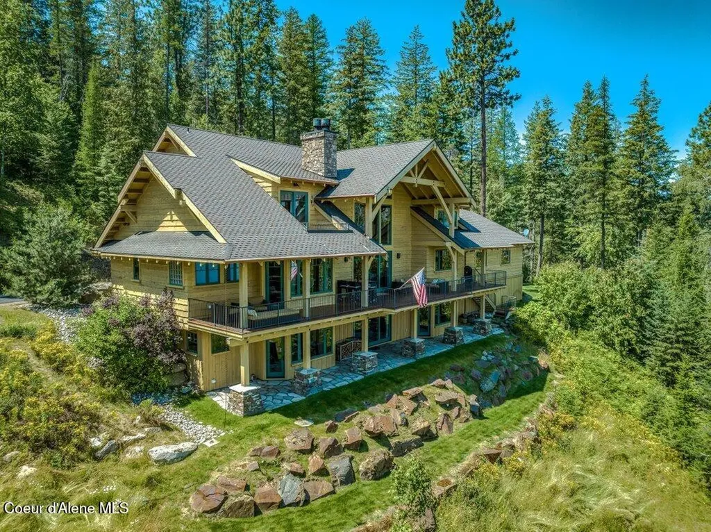 477 Big Pine Drive Sagle ID 83860