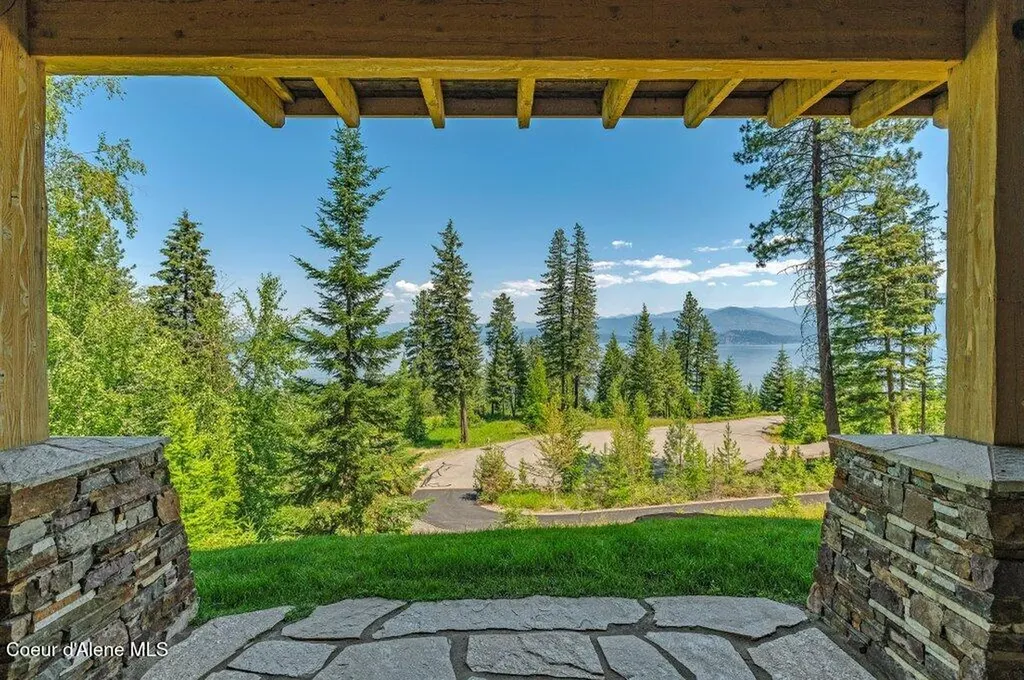 477 Big Pine Drive Sagle ID 83860