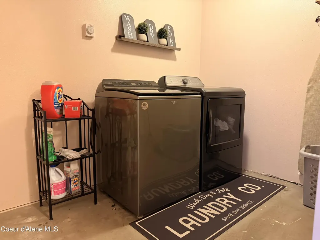 1190 W Palouse Drive Post Falls ID 83854