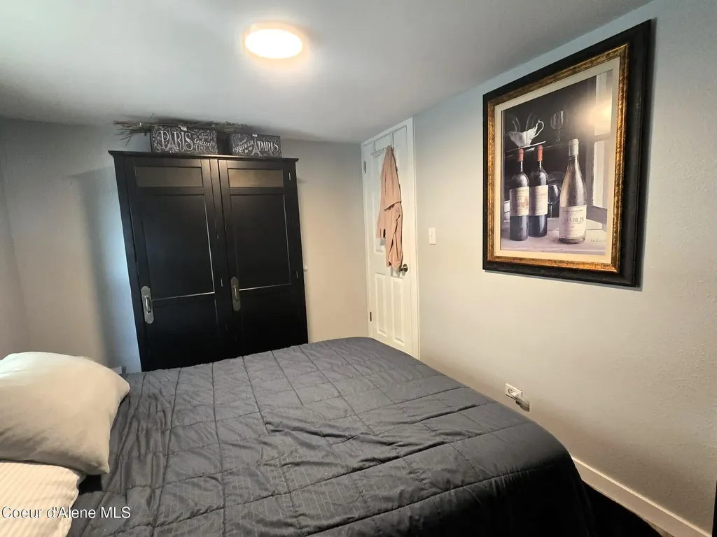 28 E Walrose Loop Hayden ID 83835