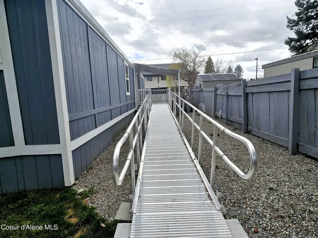 28 E Walrose Loop Hayden ID 83835