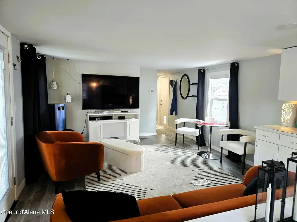 28 E Walrose Loop Hayden ID 83835