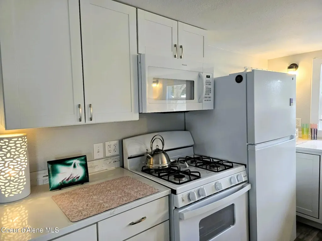 28 E Walrose Loop Hayden ID 83835