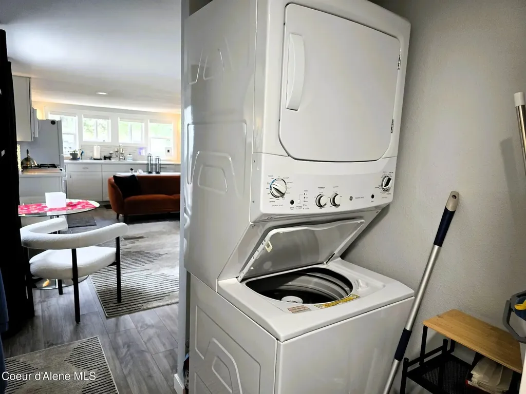 28 E Walrose Loop Hayden ID 83835