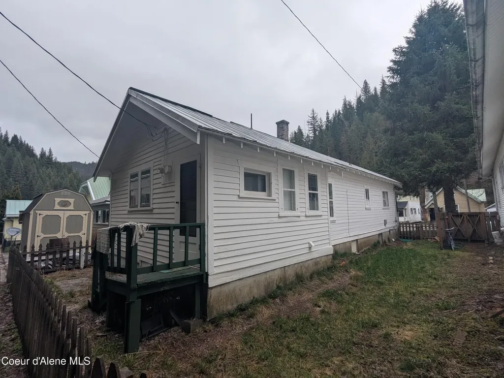 132 King Street Wallace ID 83873