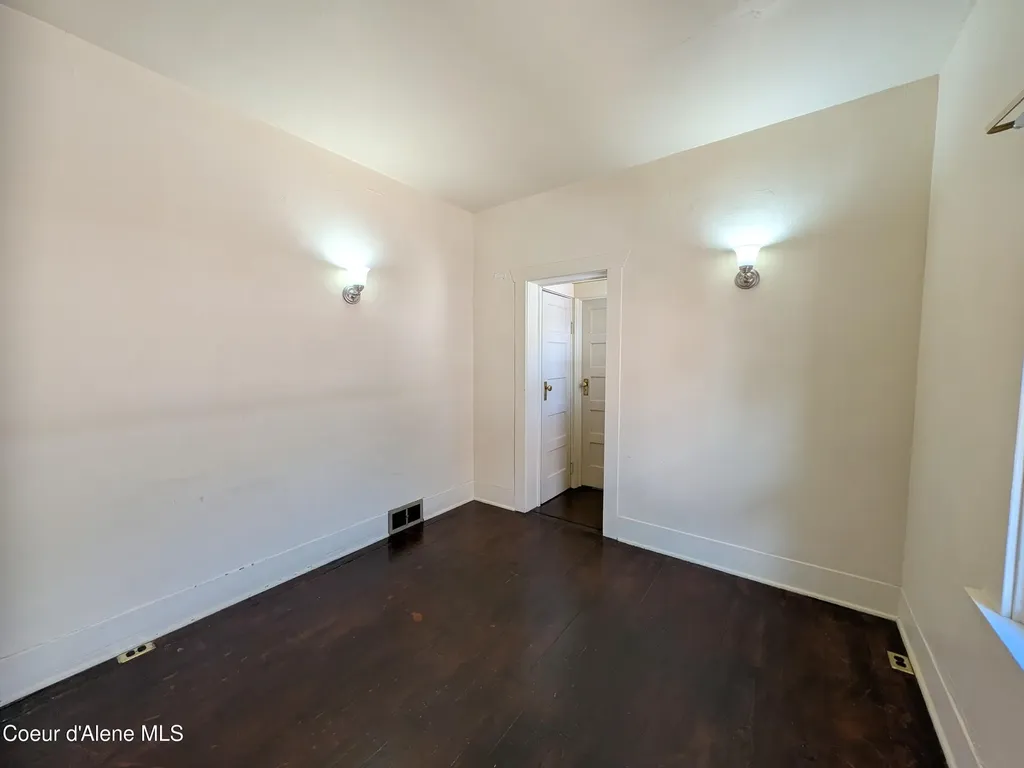 132 King Street Wallace ID 83873