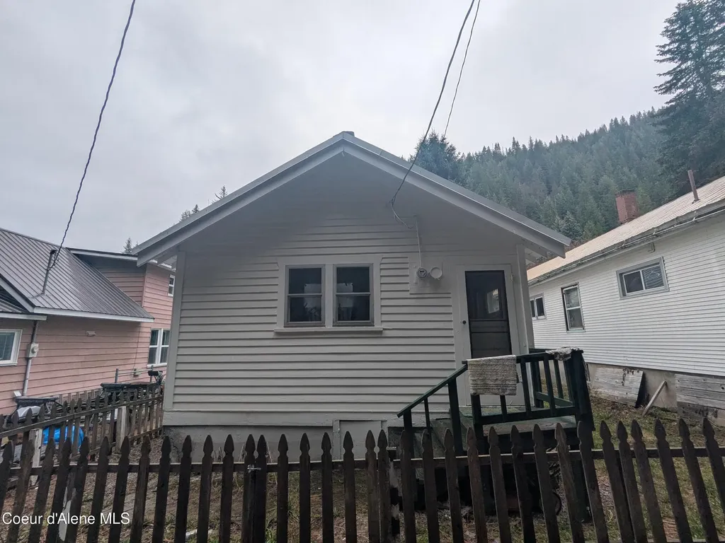 132 King Street Wallace ID 83873