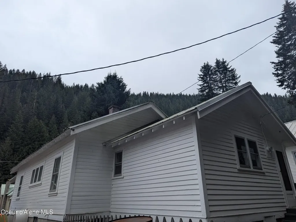 132 King Street Wallace ID 83873