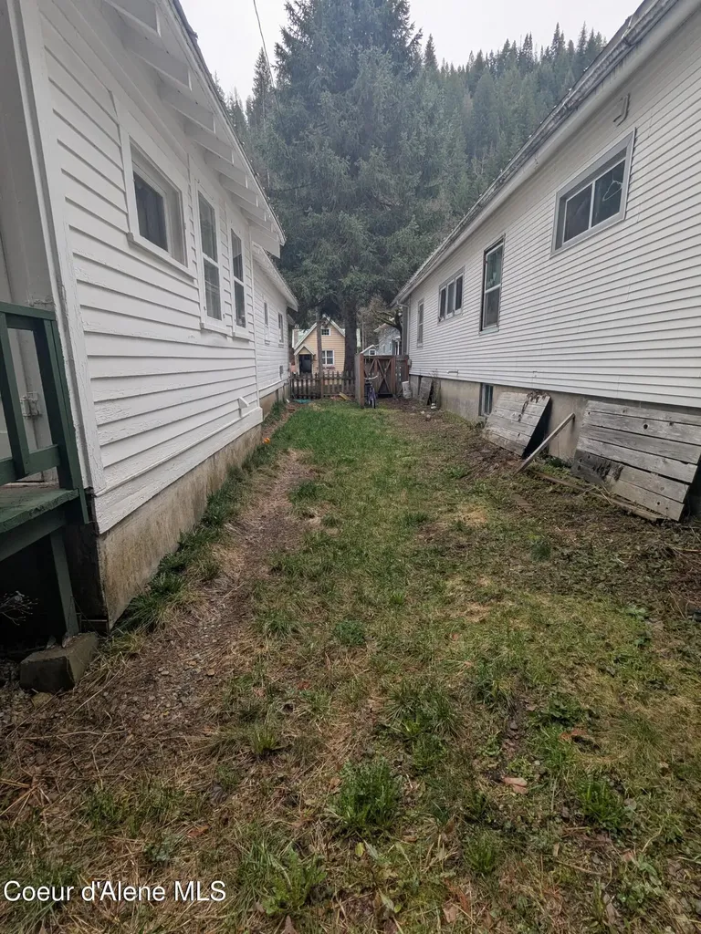 132 King Street Wallace ID 83873