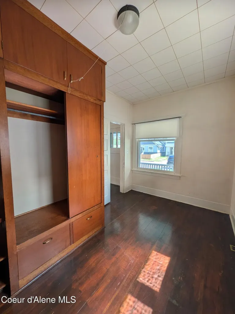132 King Street Wallace ID 83873