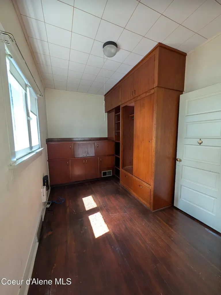 132 King Street Wallace ID 83873