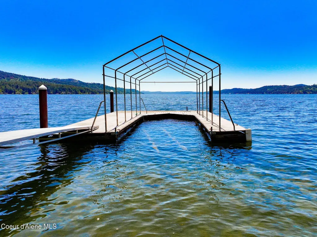 412 E Beachhouse Lane Harrison ID 83833