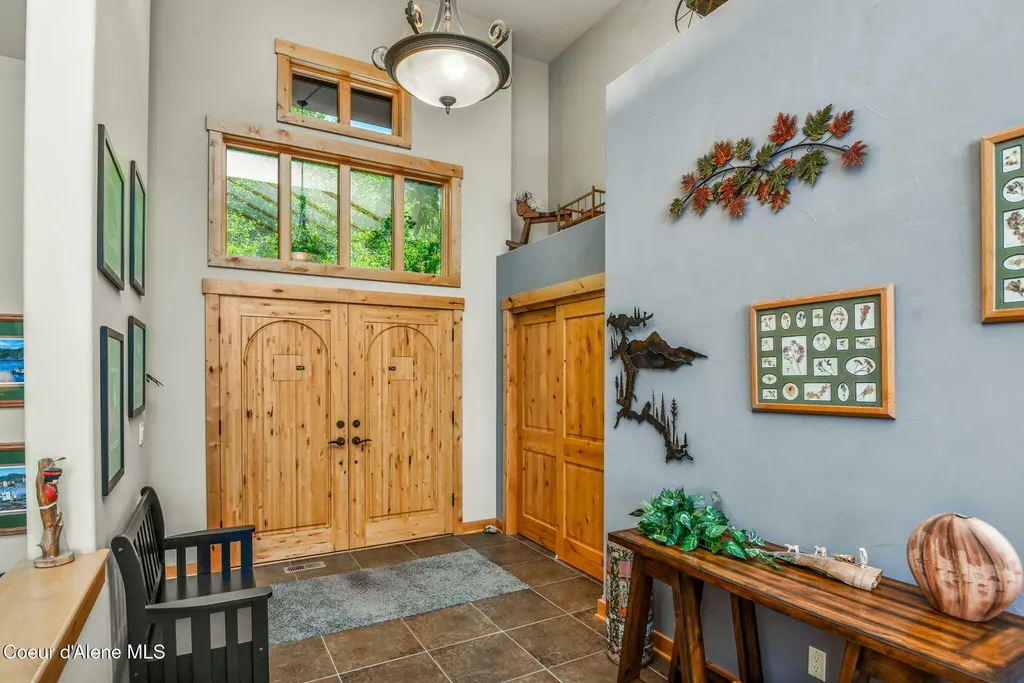 412 E Beachhouse Lane Harrison ID 83833