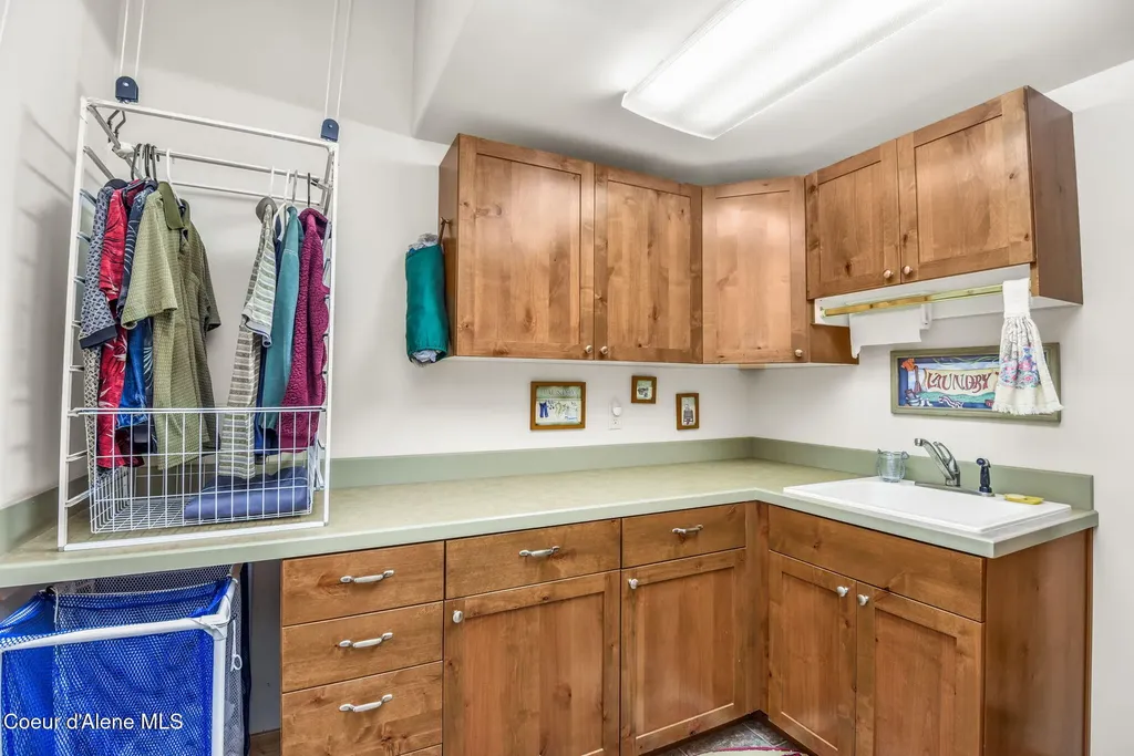 412 E Beachhouse Lane Harrison ID 83833