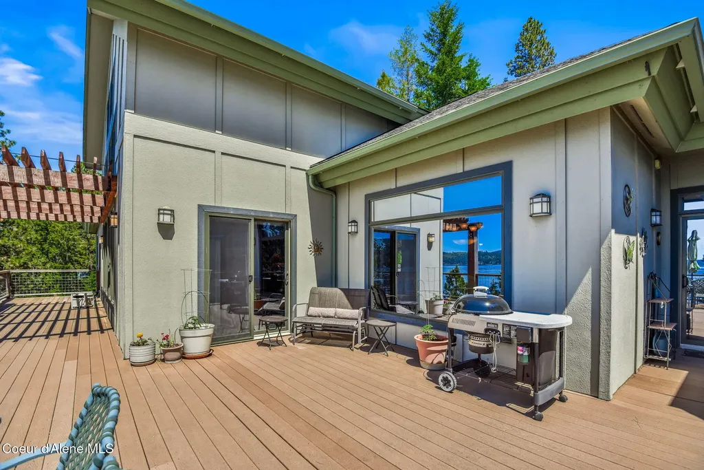 412 E Beachhouse Lane Harrison ID 83833